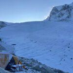 Am Gornergletscher machen Glasfaserkabel unsichtbare Risse sichtbar. Die Schäden im Eis fallen größer aus als erwartet.