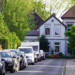 Sinkende Kaufpreise machen Wohneigentum nicht automatisch erschwinglicher: Hohe Kreditzinsen halten viele Interessenten auf dem Mietmarkt und erhöhen dort den Druck. © Pexels