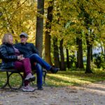 Zwei Menschen, ein ähnliches Alter – doch ihr Immunsystem kann sich deutlich unterscheiden. Bestimmte Abwehrzellen im Blut geben Hinweise auf das Risiko für chronische Krankheiten und einen frühen Tod.