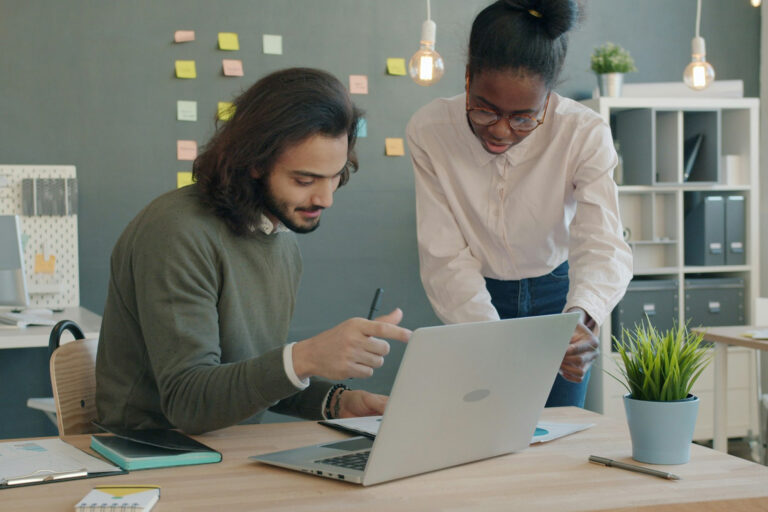 Wer an ungeplante Momente denkt, entwickelt mehr Einfälle und steigert so seine Kreativität. © Unsplash