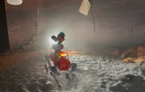 Der Laufroboter testet im Marslabor der Universität Basel seine autonomen Messungen unter realitätsnahen Bedingungen. © Dr. Tomaso Bontognali