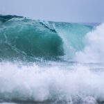 Schon wenige Zentimeter Meeresspiegelanstieg können den Unterschied machen: Sturmfluten überschreiten kritische Schwellen heute schneller und treffen Küsten dadurch häufiger. © Unsplash