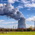 Beim Carbon Capture and Storage (CCS) wird Kohlendioxid aus Abgasen abgeschieden und tief unter der Erde gespeichert, damit es nicht in die Atmosphäre gelangt.