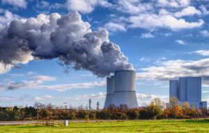 Beim Carbon Capture and Storage (CCS) wird Kohlendioxid aus Abgasen abgeschieden und tief unter der Erde gespeichert, damit es nicht in die Atmosphäre gelangt.
