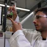 Tiago Ramalho im Labor