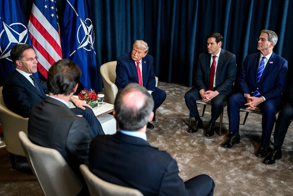 US-Präsident Donald Trump und Nato-Generalsekretär Mark Rutte in Davos im Januar 2026, als auch das heikle Grönland-Thema zur Sprache kam. © Wikimedia