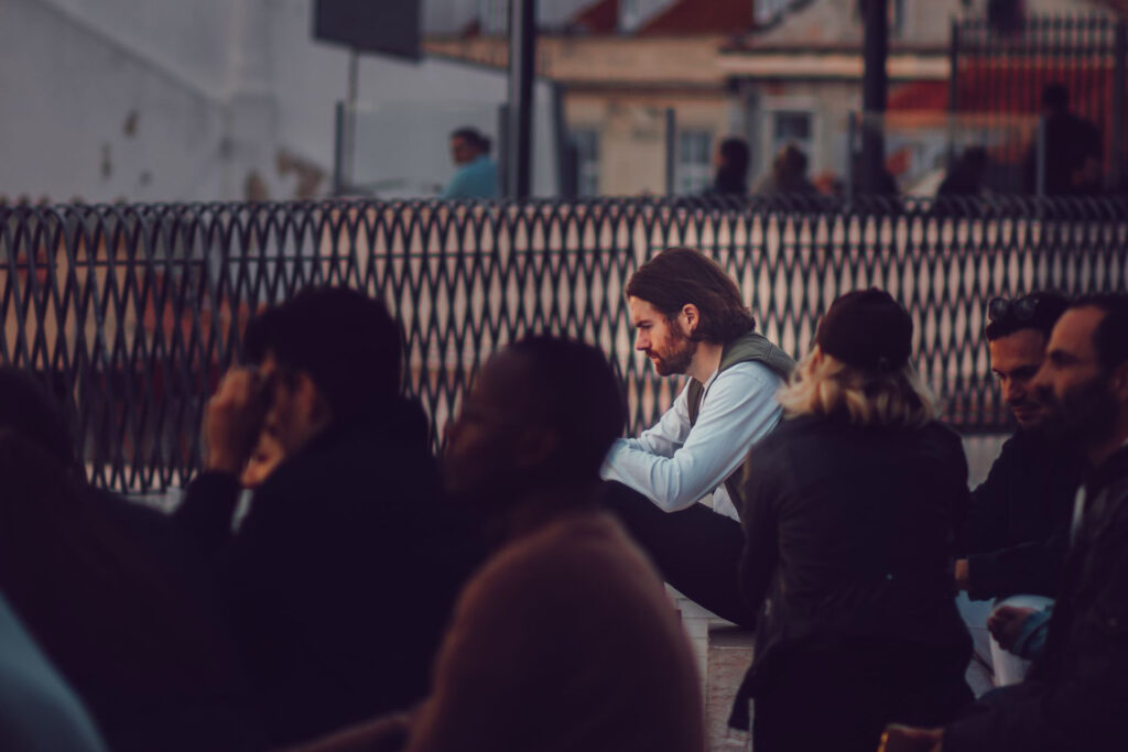 Otrovertierte Menschen können Nähe genießen, ohne sich einer festen Gruppe zugehörig zu fühlen. © Pexels