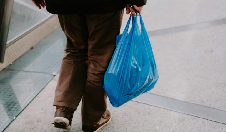 US-Forscher haben eine neue Methode entwickelt, mit der Plastik in Treibstoff umgewandelt werden kann. © Unsplash