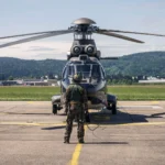 Radioaktivität aus der Luft erkennen: Ein Hubschrauber dient als fliegendes Labor und kann Strahlungsquellen mit neuer Technik auf weniger als zwei Meter präzise orten. © Paul Scherrer Institut PSI/Markus Fischer