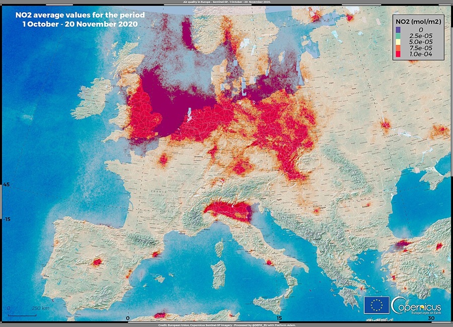 Eine Sentinel-5P-Aufnahme aus dem Herbst 2020 zeigt hohe NO₂-Werte über der Po-Ebene und Teilen Mitteleuropas. Stickstoffdioxid entsteht vor allem durch Verkehr, Industrie und Kraftwerke. © European Union , Copernicus Sentinel-5P imagery