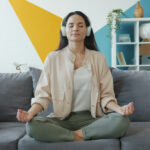 Nach sieben Tagen Meditation lassen sich Veränderungen im Gehirn und in wichtigen Stress- und Schmerzsystemen messen. © Unsplash