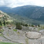 Klimawandel erhöht Risiken für antike Stätten in Griechenland: Brände, Starkregen und Hitze bedrohen Orte wie Olympia und Delphi zunehmend.