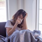 Atemwegsinfekte durch Adenoviren verlaufen meist harmlos. In sehr seltenen Fällen kann jedoch eine fehlgeleitete Immunreaktion gefährliche Blutgerinnsel auslösen. © Vecteezy.com