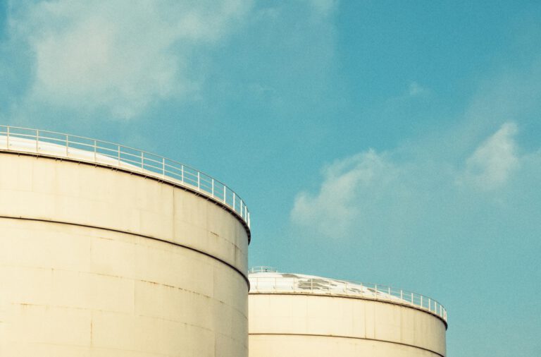 Neues Verfahren macht Wasserstoff aus Methan effizienter und CO₂-ärmer.