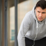 Mann ist aus der Puste