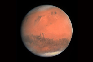 Der Mars ist heute trocken und kalt, doch Spuren im Gestein deuten darauf hin, dass Wasser seine Oberfläche und Kruste früher stark verändert hat. © European Space Agency (ESA)