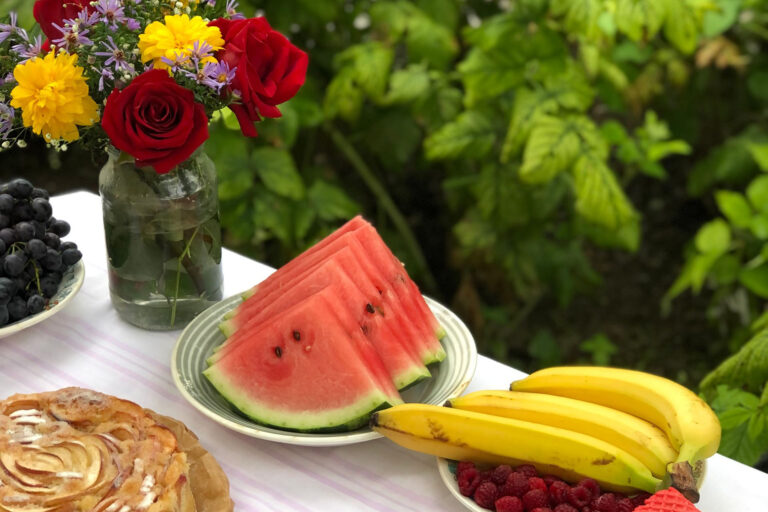 Melone und Banane als Nachtisch